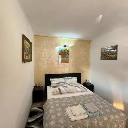 Apartament Victor 38 *