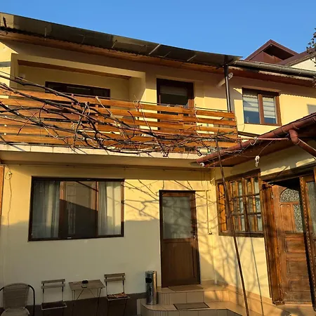 Victor 38 * Bucareste