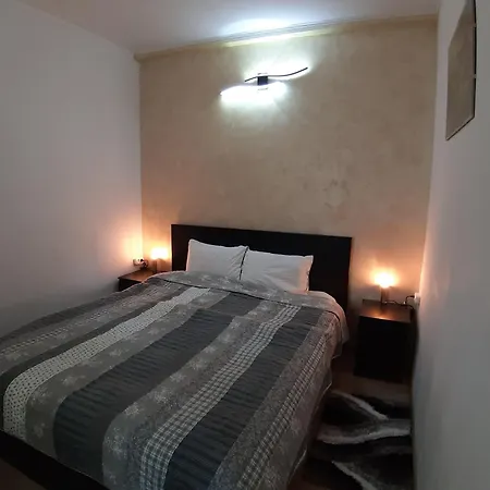 Apartamento Victor 38 *
